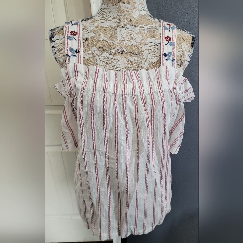 Vince Camuto WOMENS TOP